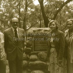 Family of the Hugo Gramp, who perished in the Kyeema crash, 25th October 1938, at the memorial Plaque unveiled on the 40th anniversary of the disaster. L - R Mervyn Gramp, Colin Gramp, Enid Schultz, Fiona Nettlebeck.